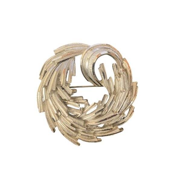 Vintage BSK Silver Tone Swirl Brooch Pin Textured Signed Round 2 inch MCM - Picture 2 of 7